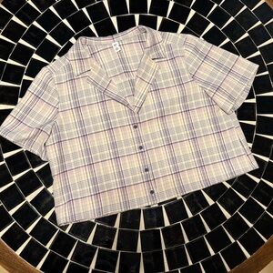 Cropped button up women’s size medium shirt.